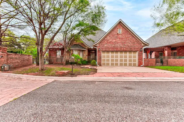 Front exterior — 90 Olde Village Way, Edmond, OK 73013