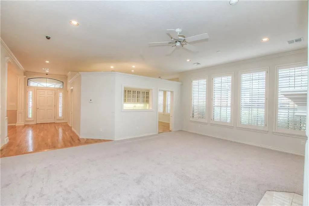 Photo 5 — 1009 Riviera Drive, Norman, OK 73072