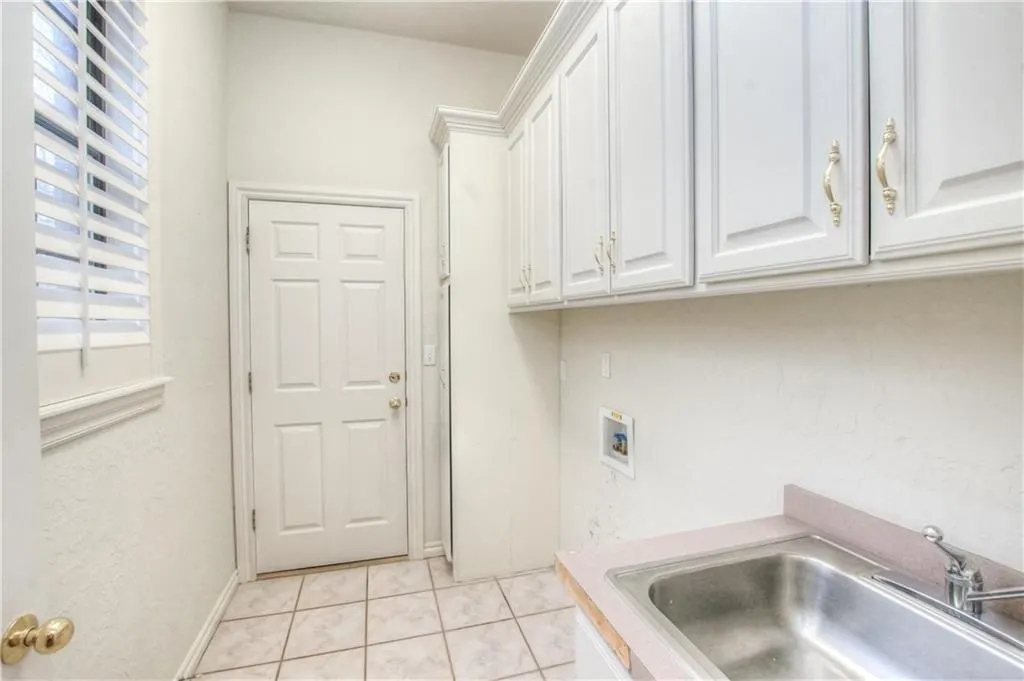 Photo 20 — 1009 Riviera Drive, Norman, OK 73072