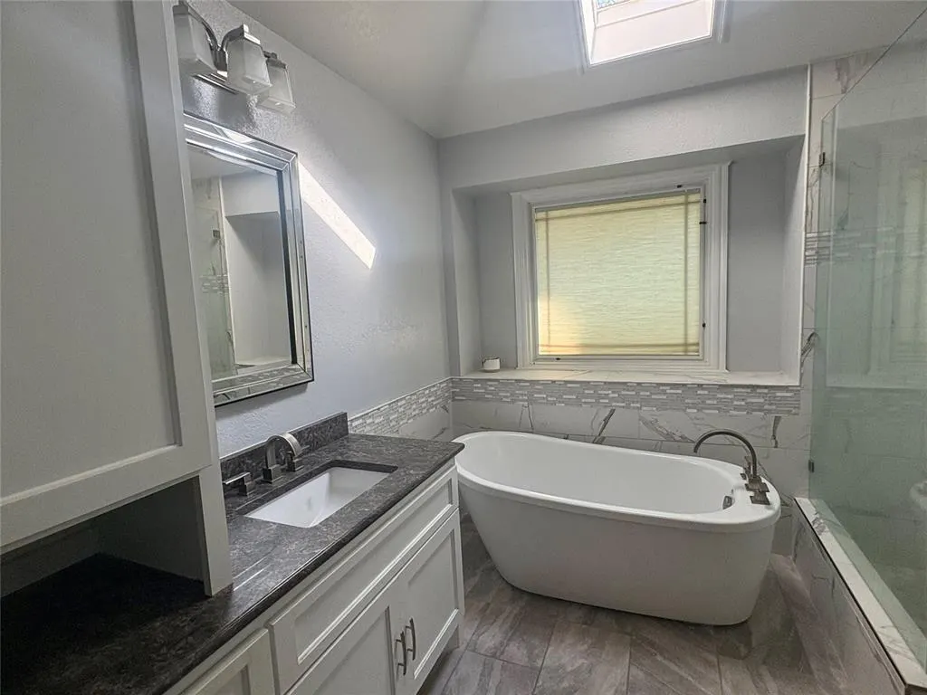 Photo 12 — 3717 Barwick Drive, Norman, OK 73072