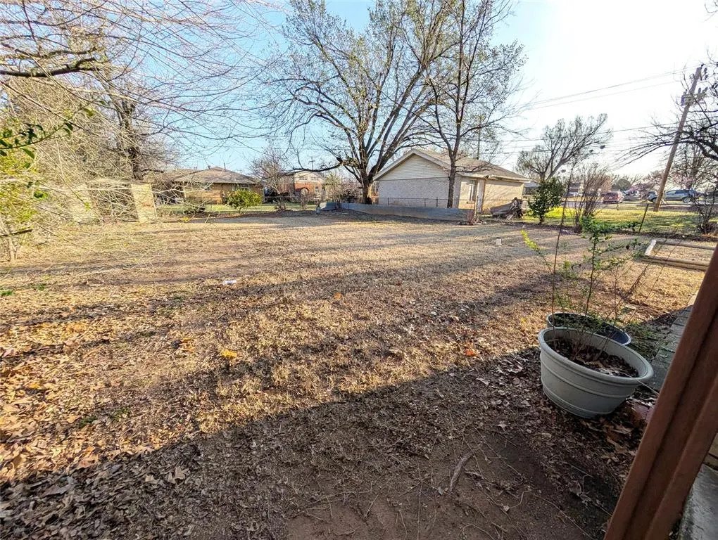 Photo 14 — 2105 Westchester Drive, Oklahoma City, OK 73120