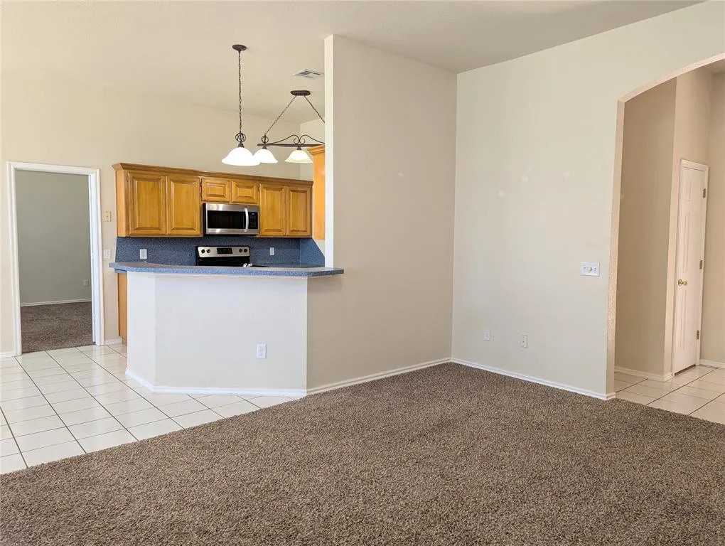 Photo 4 — 2604 Southern Hills Drive, Moore, OK 73160