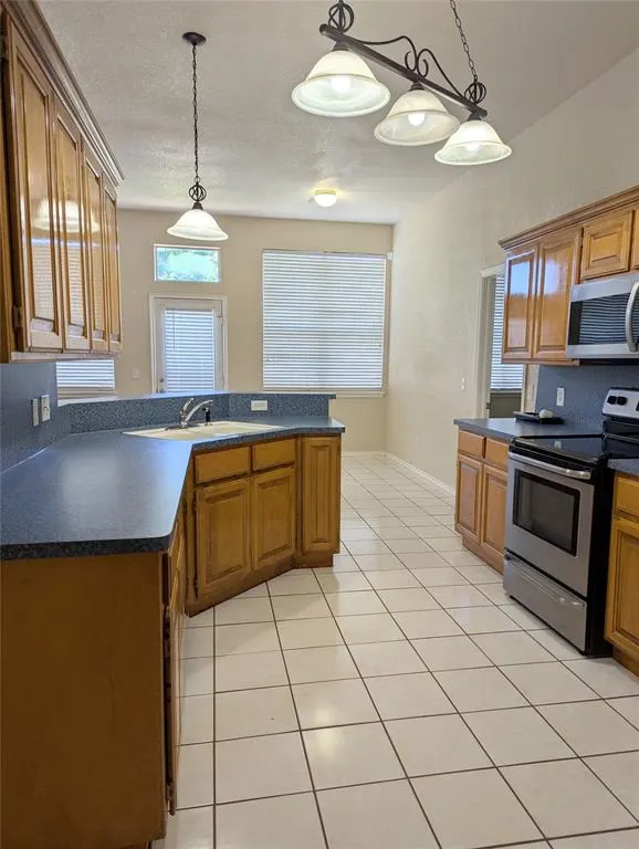 Photo 13 — 2604 Southern Hills Drive, Moore, OK 73160