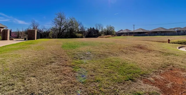 Photo 7 — 13100 Mackinac Island Drive, Oklahoma City, OK 73142