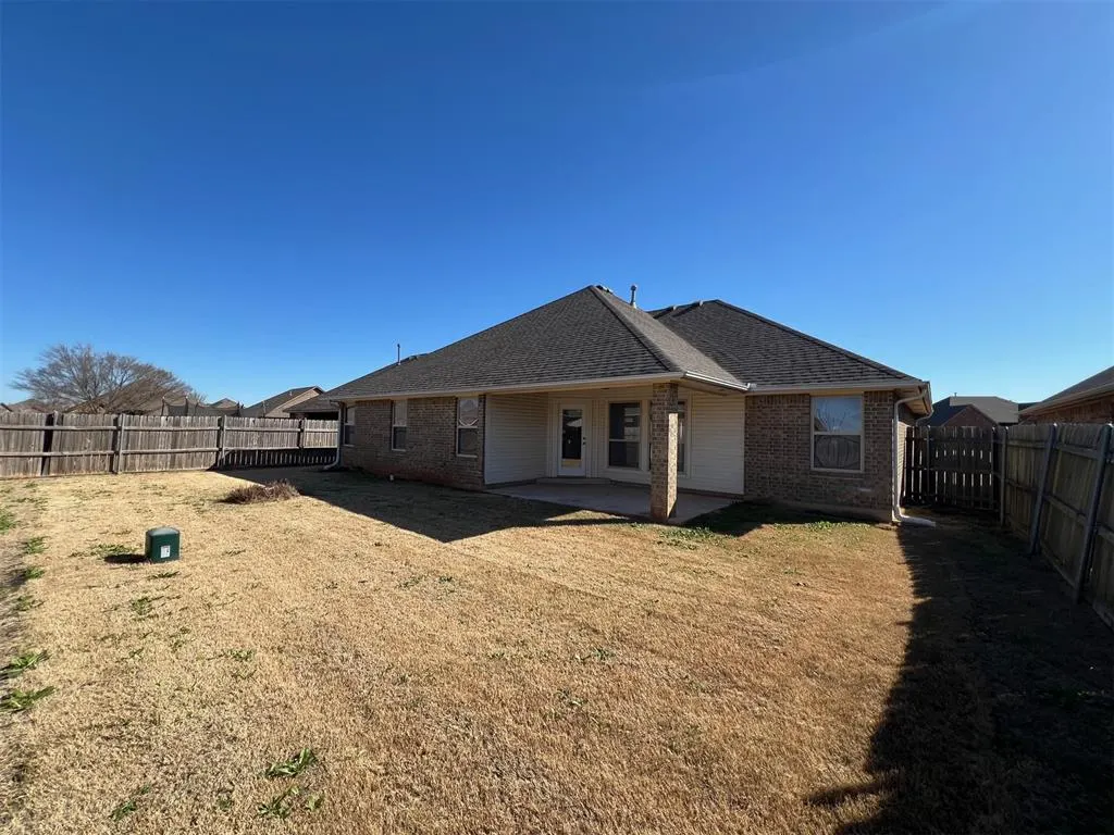 Photo 9 — 19449 Northpark Court, Edmond, OK 73012
