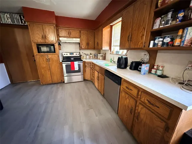 Photo 8 — 309 N Dawson Street, Meeker, OK 74855