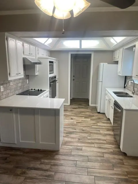 Photo 8 — 300 N Lockeport Drive, Edmond, OK 73003