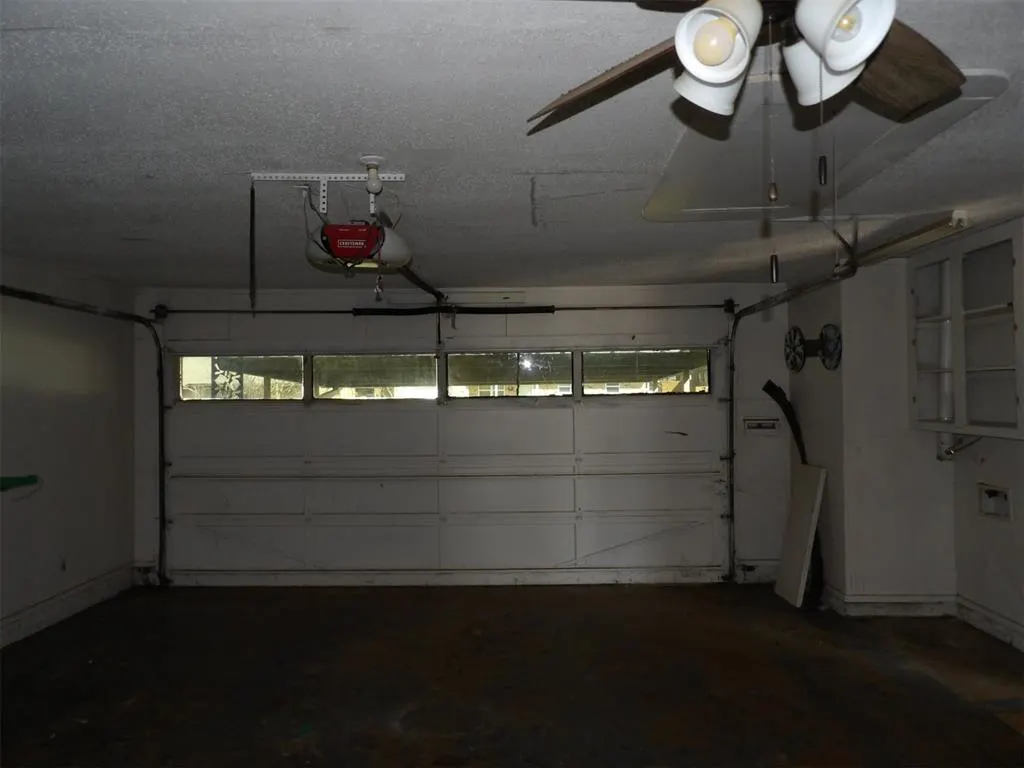 Photo 9 — 510 NE 18th Street, Moore, OK 73160