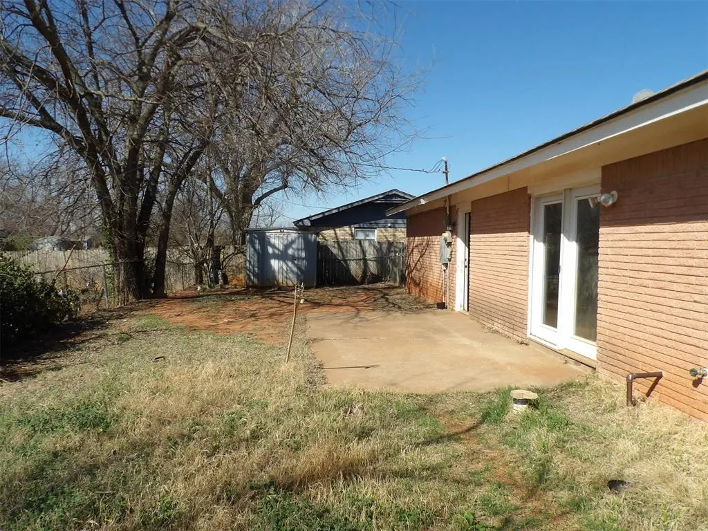 Photo 10 — 510 NE 18th Street, Moore, OK 73160