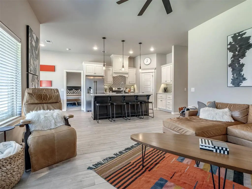 Photo 11 — 3708 Palisade Lane, Oklahoma City, OK 73179