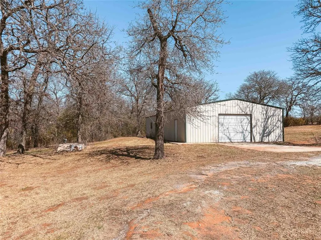 Photo 2 — 20101 Autumn Lane, Macomb, OK 74852
