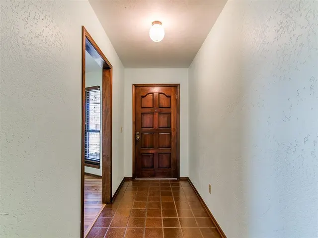 Photo 3 — 7805 Westwood Lane, Oklahoma City, OK 73169