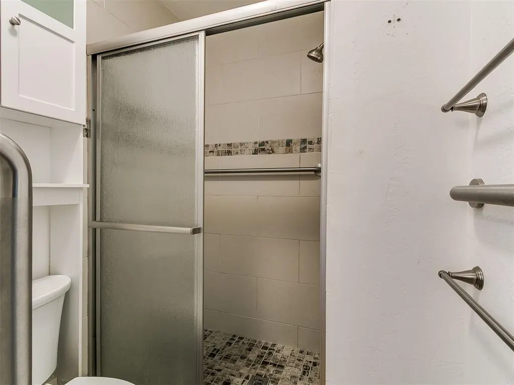 Photo 21 — 7805 Westwood Lane, Oklahoma City, OK 73169