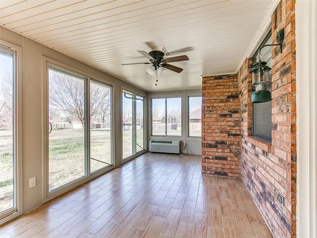 Photo 33 — 7805 Westwood Lane, Oklahoma City, OK 73169
