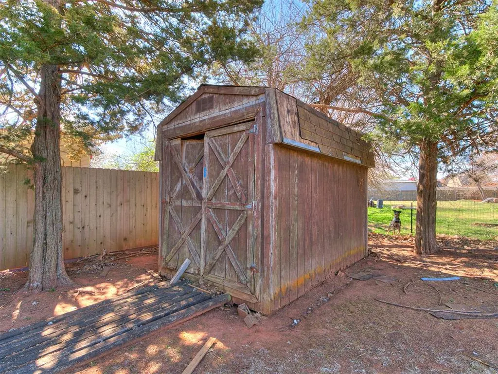Photo 40 — 7805 Westwood Lane, Oklahoma City, OK 73169