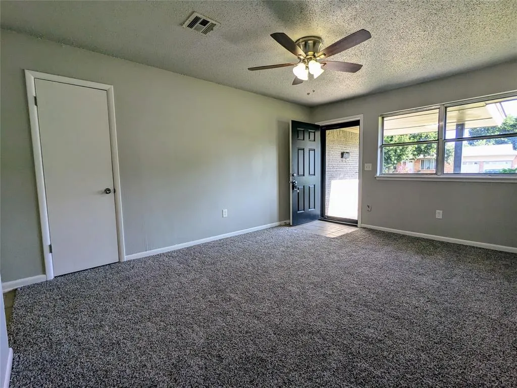 Photo 4 — 504 NE 18th Street, Moore, OK 73160