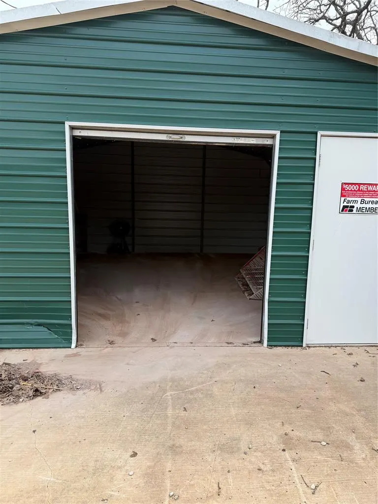 Photo 2 — 38636 Stevens Road, Wanette, OK 74878