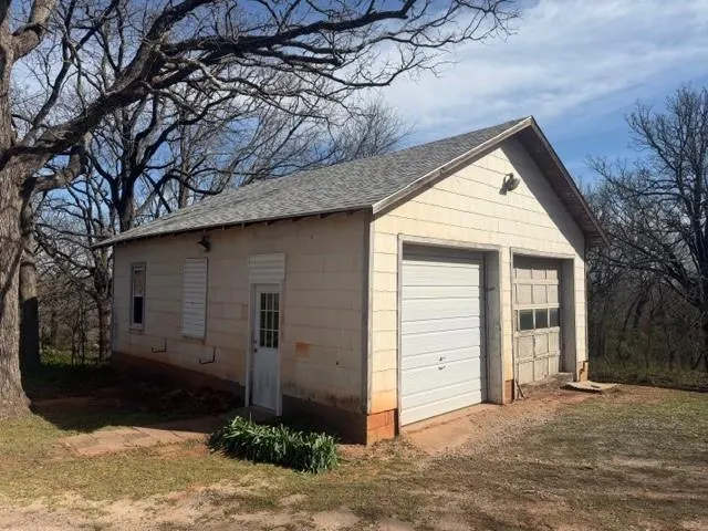 Photo 14 — 1027 E 1st Street, Chandler, OK 74834