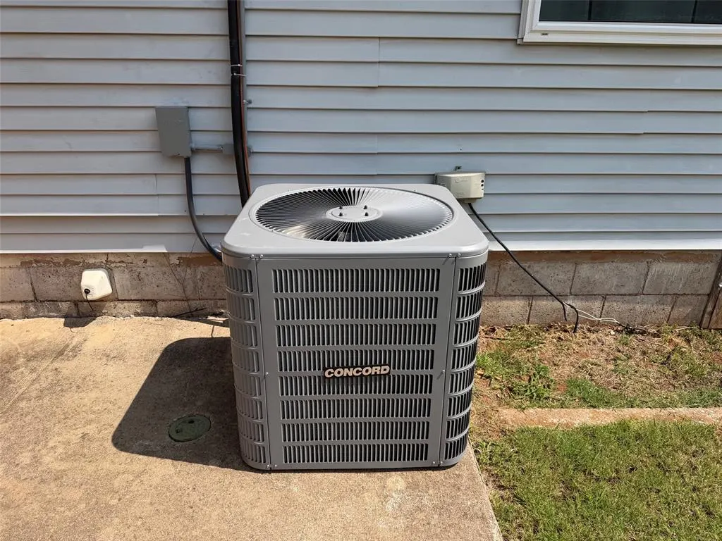 Photo 19 — 1027 E 1st Street, Chandler, OK 74834