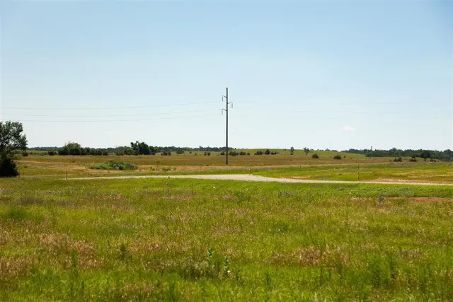 Photo 4 — 0 S 4th Street, Perry, OK 73077