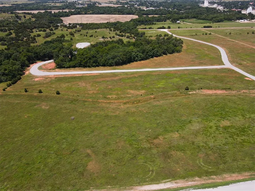 Photo 2 — 0 S 4th Street, Perry, OK 73077