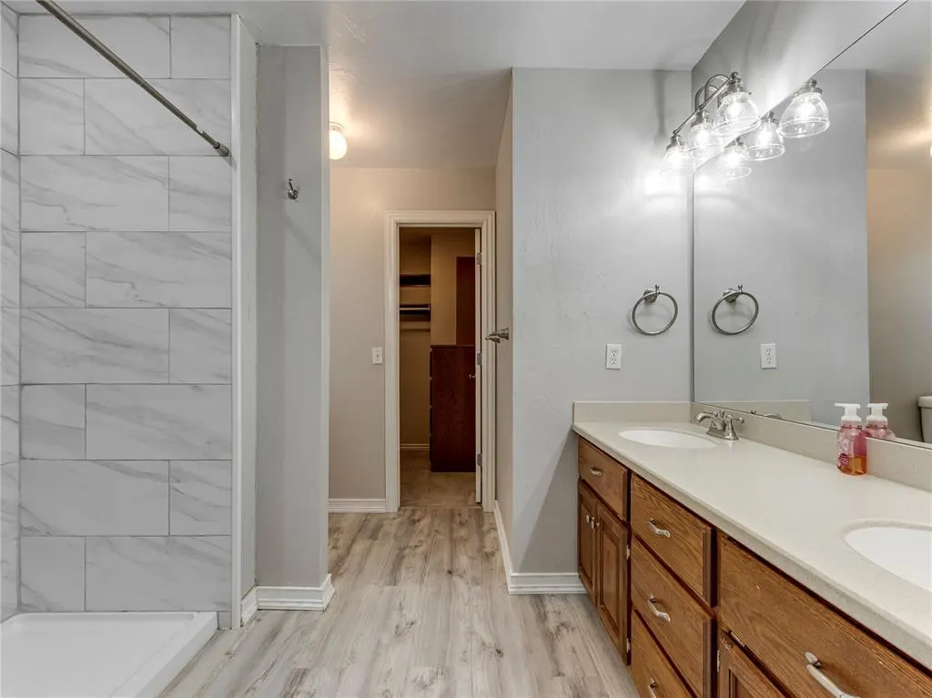 Photo 24 — 1375 S Moore Avenue, Midwest City, OK 73130