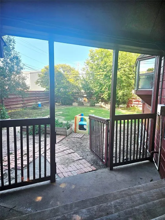 Photo 17 — 921 E Walnut Street, Altus, OK 73521