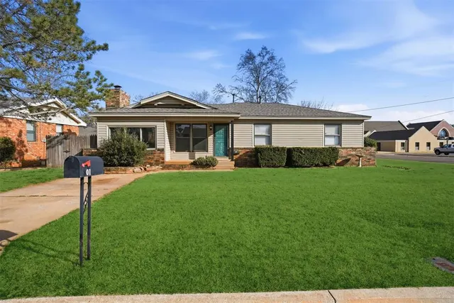 Front exterior — 801 Standifer Road, Elk City, OK 73644