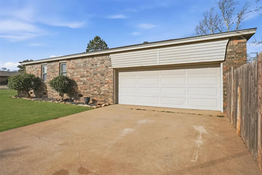 Photo 31 — 801 Standifer Road, Elk City, OK 73644