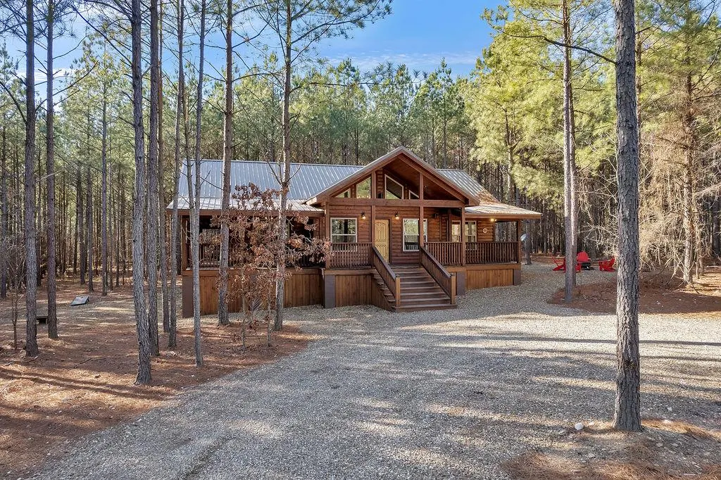 Photo 2 — 528 Lost Creek Trail, Broken Bow, OK 74728