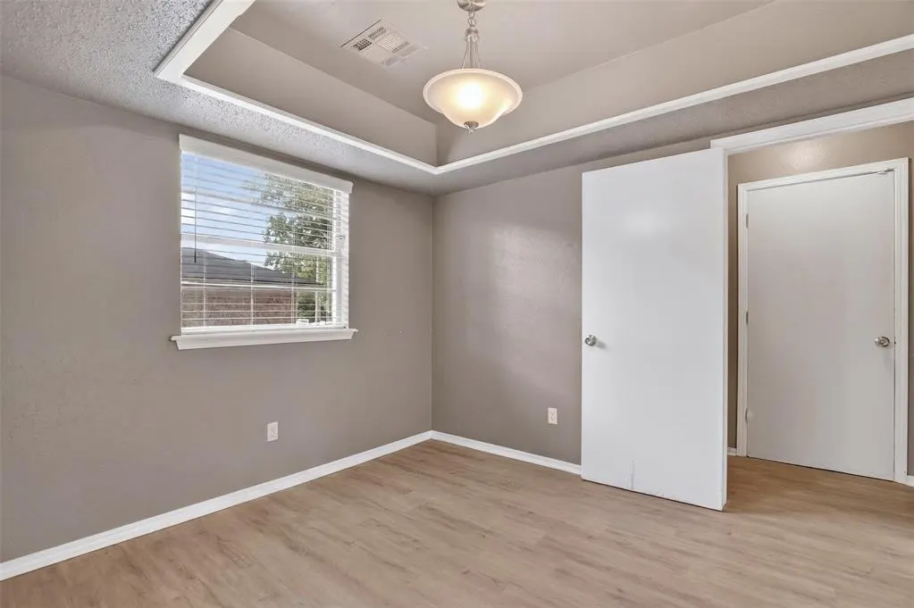 Photo 13 — 1645 Gladstone Terrace, Oklahoma City, OK 73120