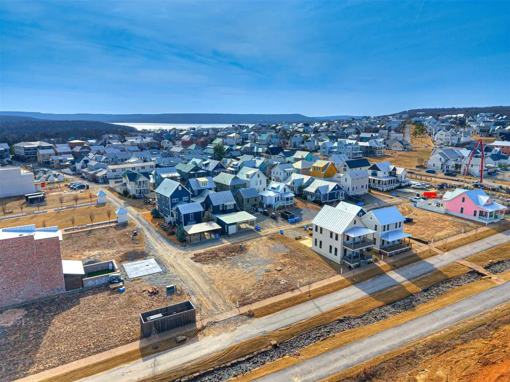Photo 5 — 73 Water Street, Carlton Landing, OK 74432