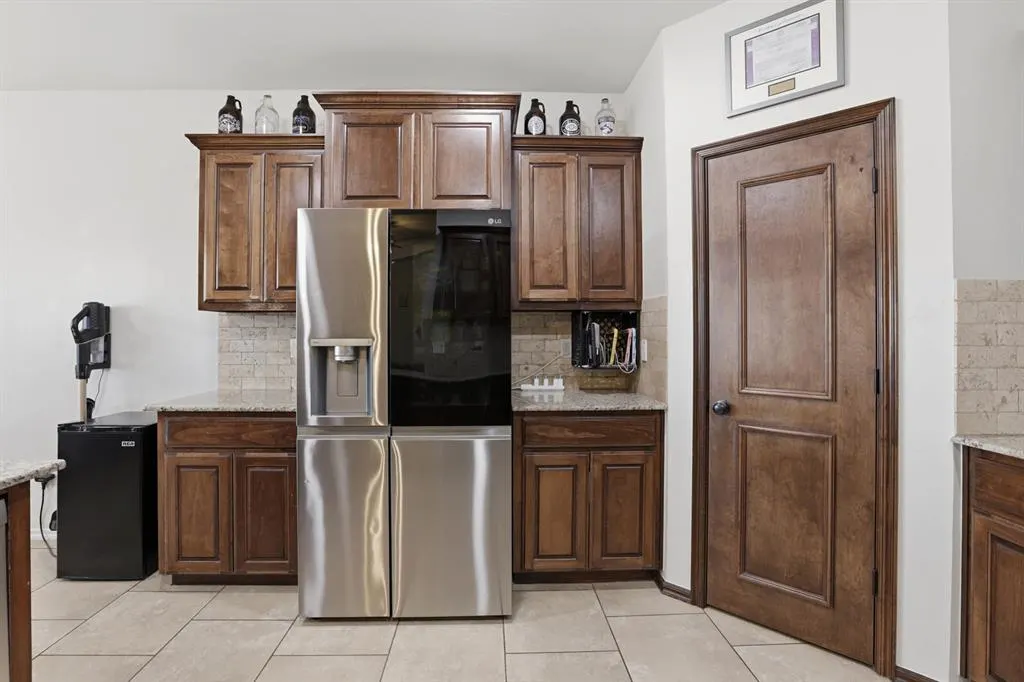 Photo 9 — 7112 Ridge Manor Lane, Oklahoma City, OK 73150
