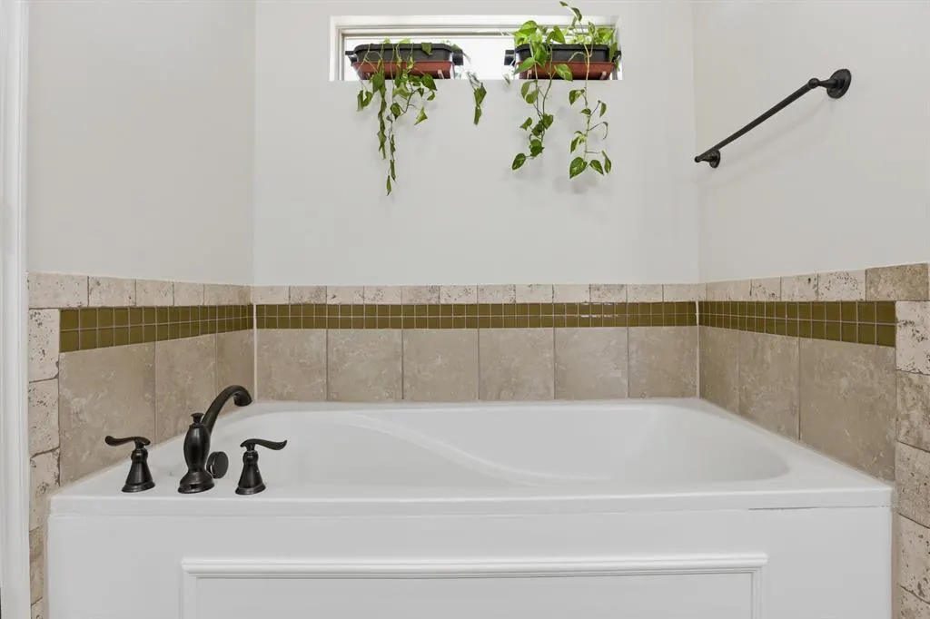 Photo 20 — 7112 Ridge Manor Lane, Oklahoma City, OK 73150