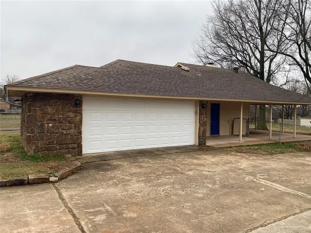 Photo 3 — 2023 N 9th Street, Purcell, OK 73080