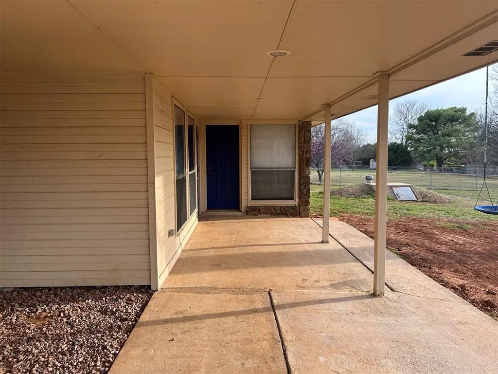 Photo 6 — 2023 N 9th Street, Purcell, OK 73080