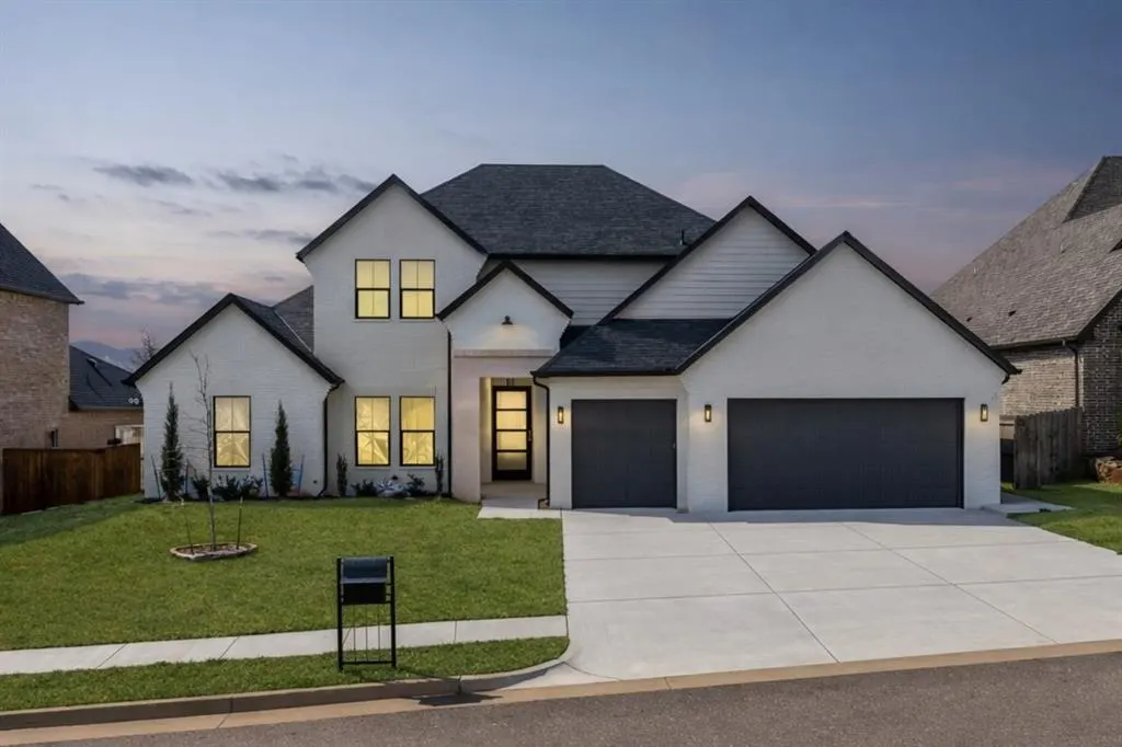 Front exterior — 3825 Stone Hill Lane, Edmond, OK 73034