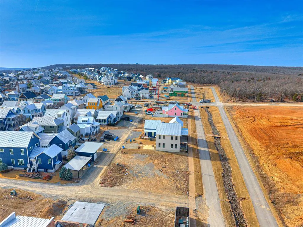 Photo 6 — 65 Water Street, Carlton Landing, OK 74432