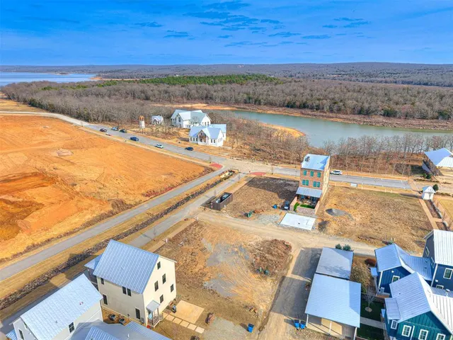 Photo 8 — 65 Water Street, Carlton Landing, OK 74432