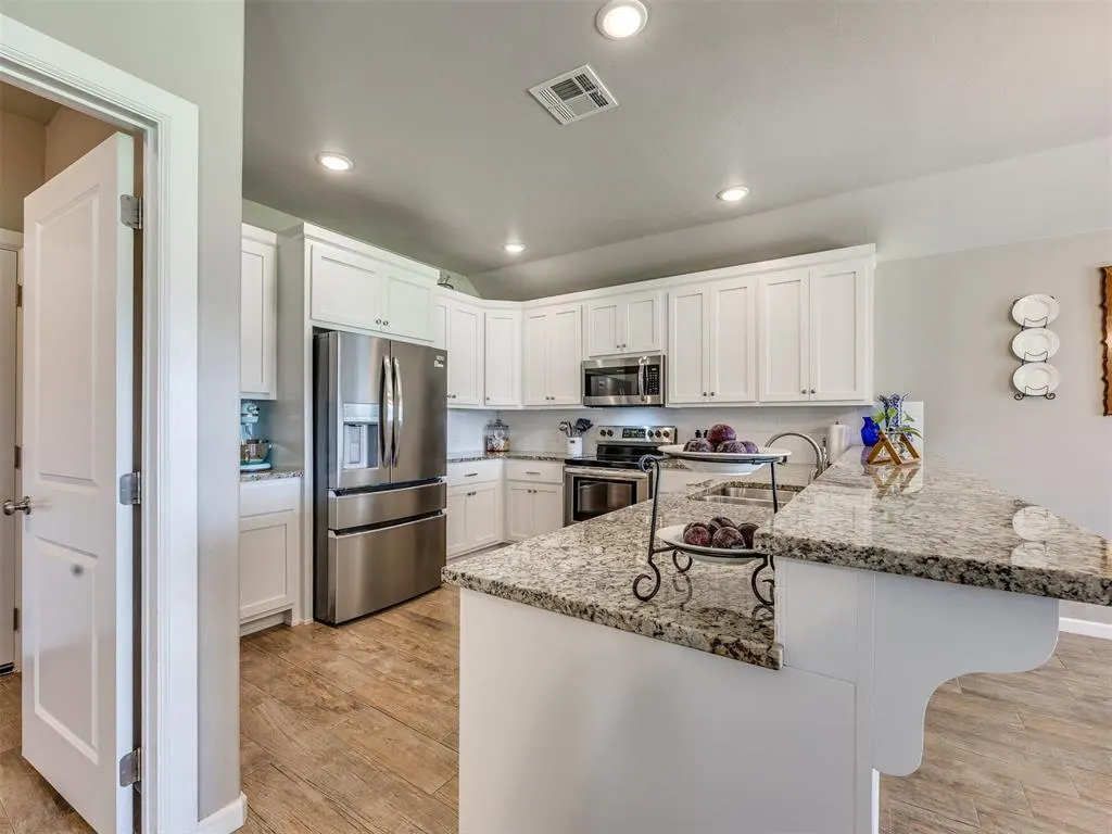 Photo 16 — 9556 Country Side Lane, Guthrie, OK 73044
