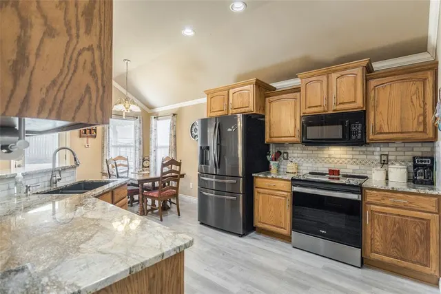 Photo 6 — 728 E Linden Lane, Mustang, OK 73064