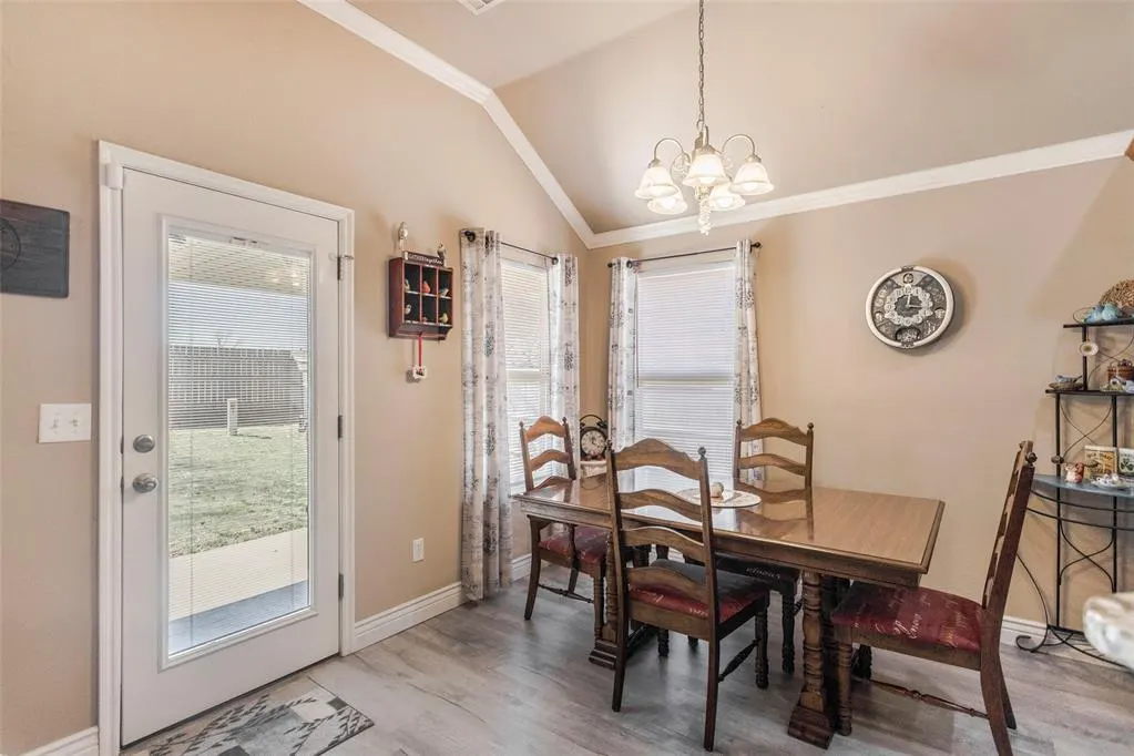 Photo 8 — 728 E Linden Lane, Mustang, OK 73064