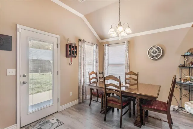 Photo 8 — 728 E Linden Lane, Mustang, OK 73064