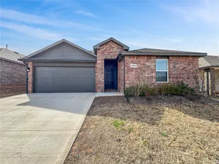 Sold home at 10512 SW 41st Street