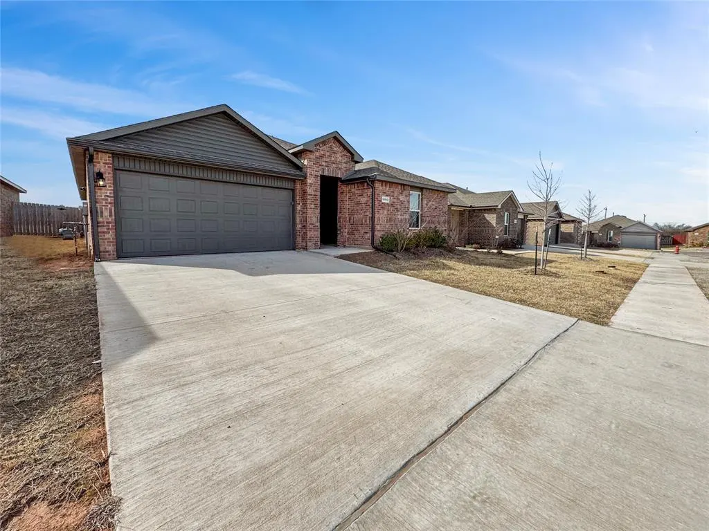 Photo 15 — 10512 SW 41st Street, Mustang, OK 73064
