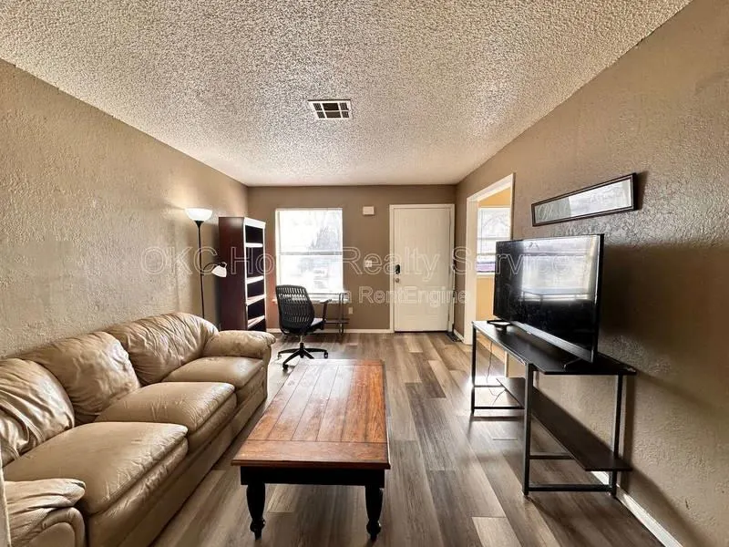 Photo 2 — 109 SE 42nd Street D, Oklahoma City, OK 73129