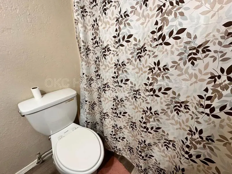 Photo 5 — 109 SE 42nd Street D, Oklahoma City, OK 73129