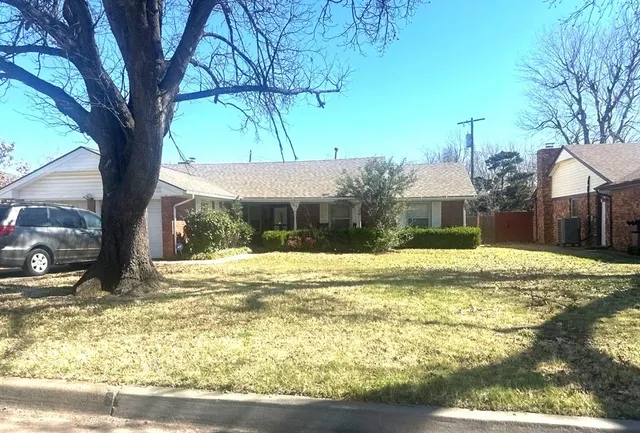 Photo 2 — 5214 N Miller Place, Oklahoma City, OK 73112