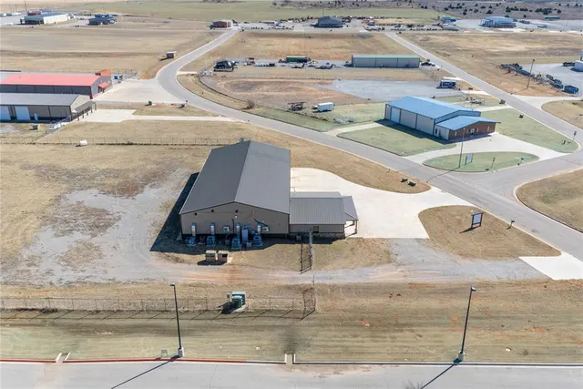Photo 6 — 4601 Technology Drive, Weatherford, OK 73096