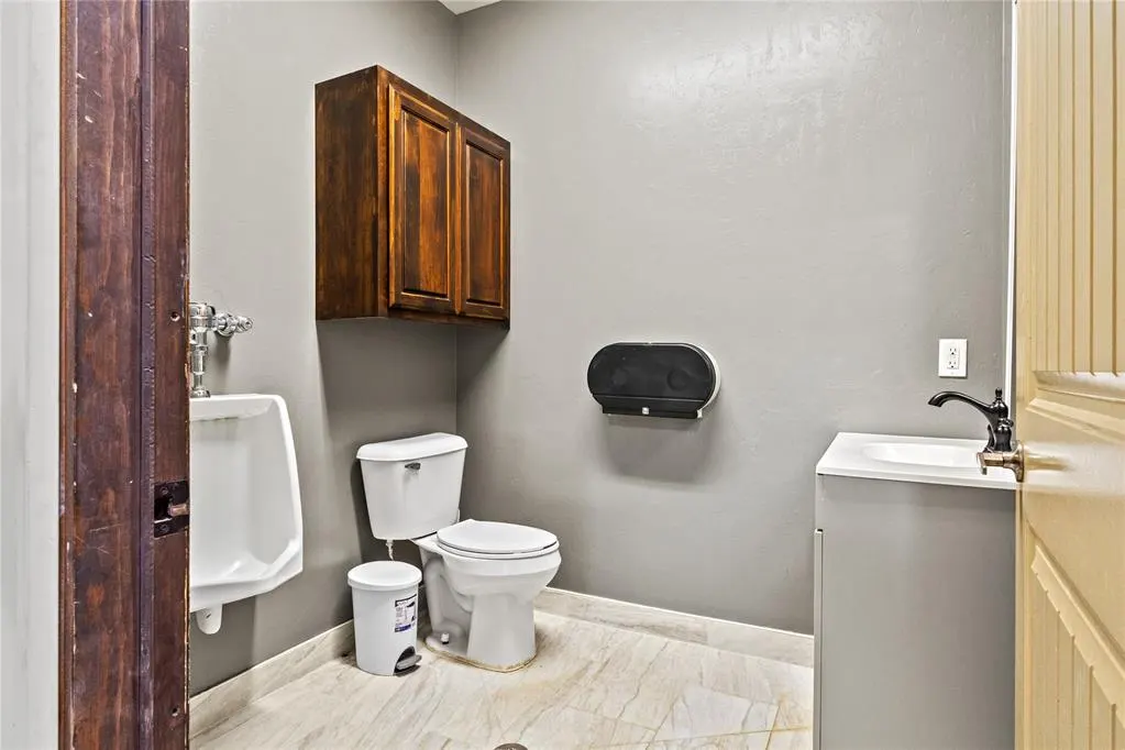 Photo 23 — 4601 Technology Drive, Weatherford, OK 73096